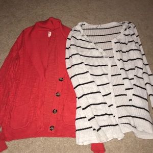 2 pairs of women’s cardigans